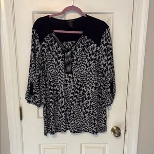 Susan Lawrence Black and White Patterned Blouse